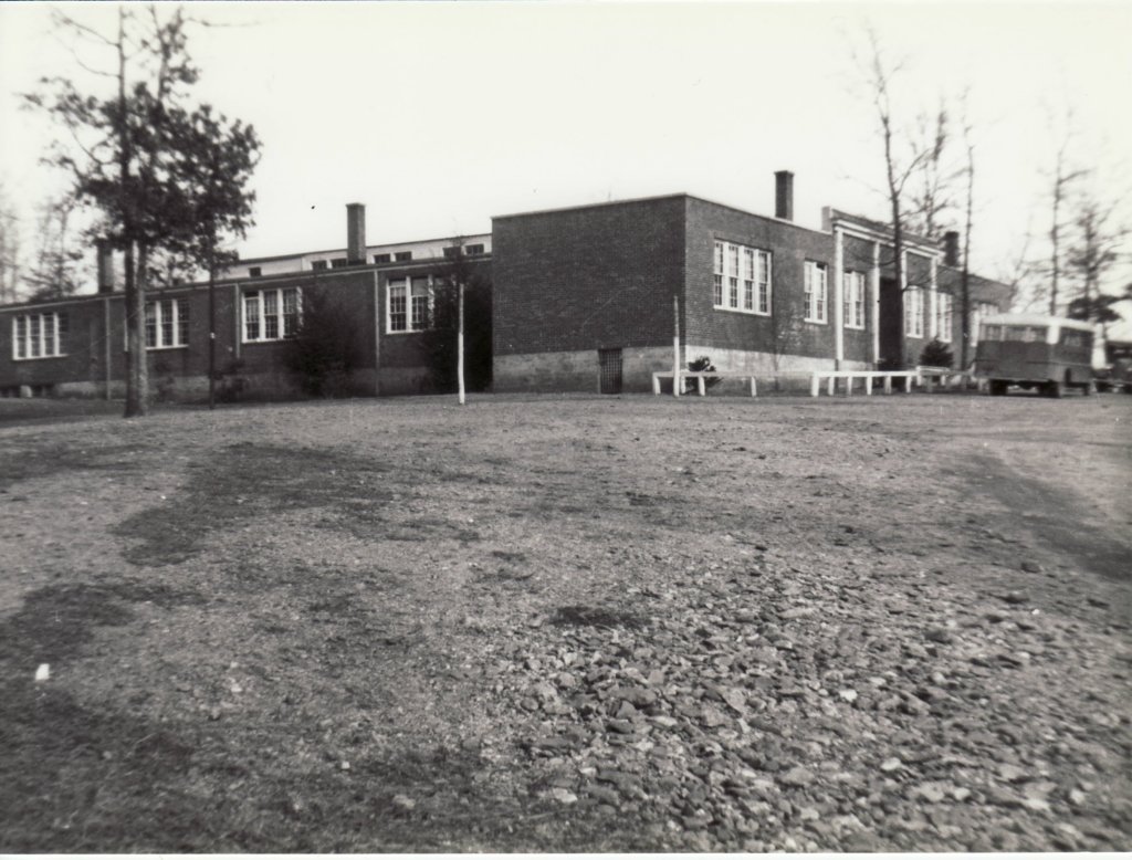 nathanscreekschool.jpg