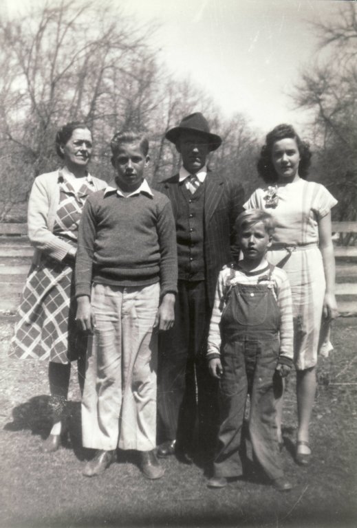 rexjonesfamily.jpg